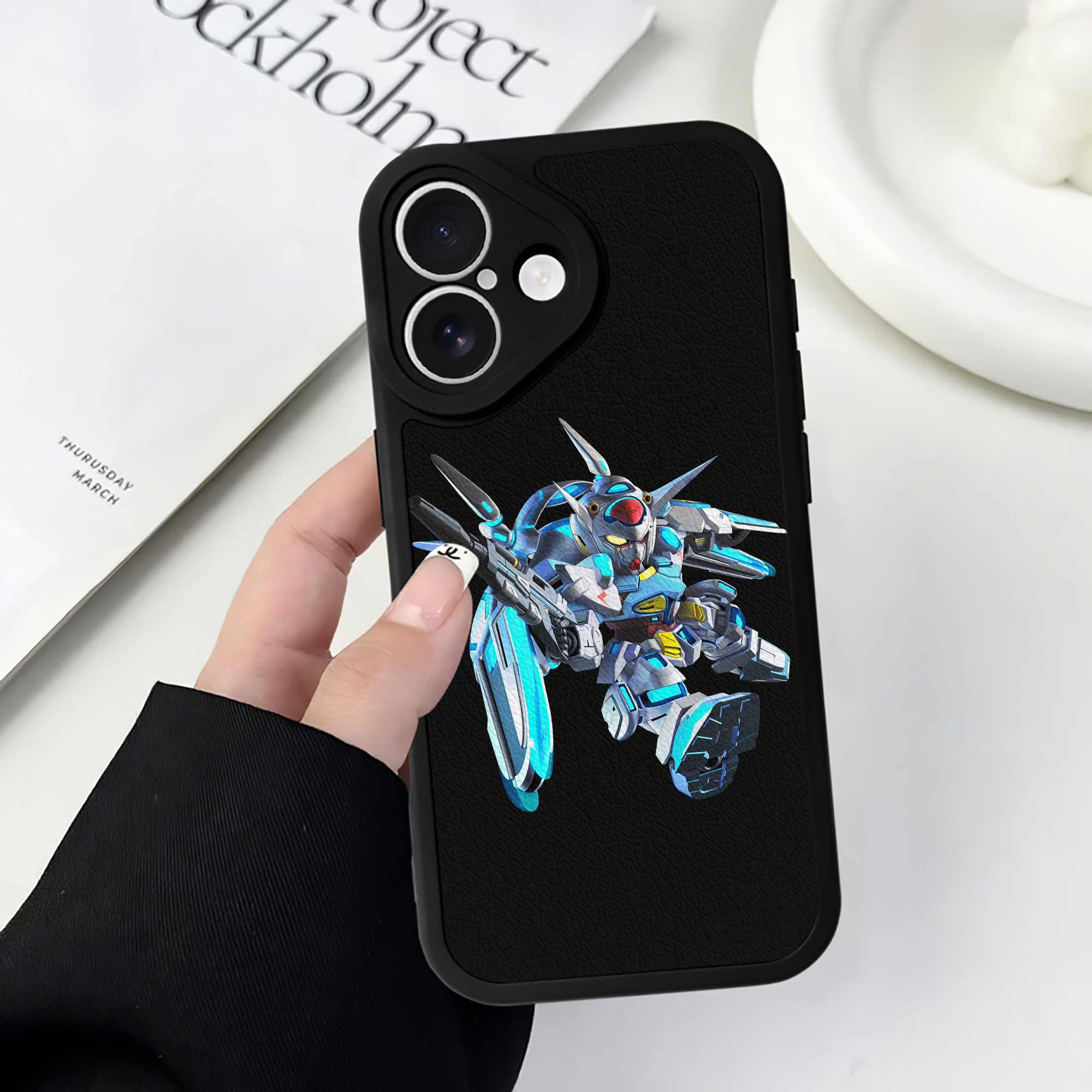 （画像用） 機動戦士ガンダム Mobile Suit Gundam 【iPhone 16シリーズ対応】シリコンスマホケース（レザー調） 材質：シリコン